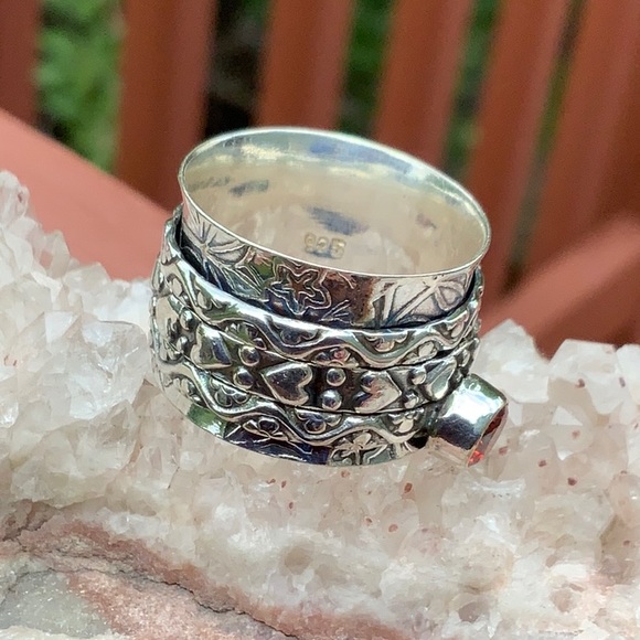 BOUTIQUE AMETHYST, PERIDOT &GARNET 925 SILVER RING - Picture 7 of 13